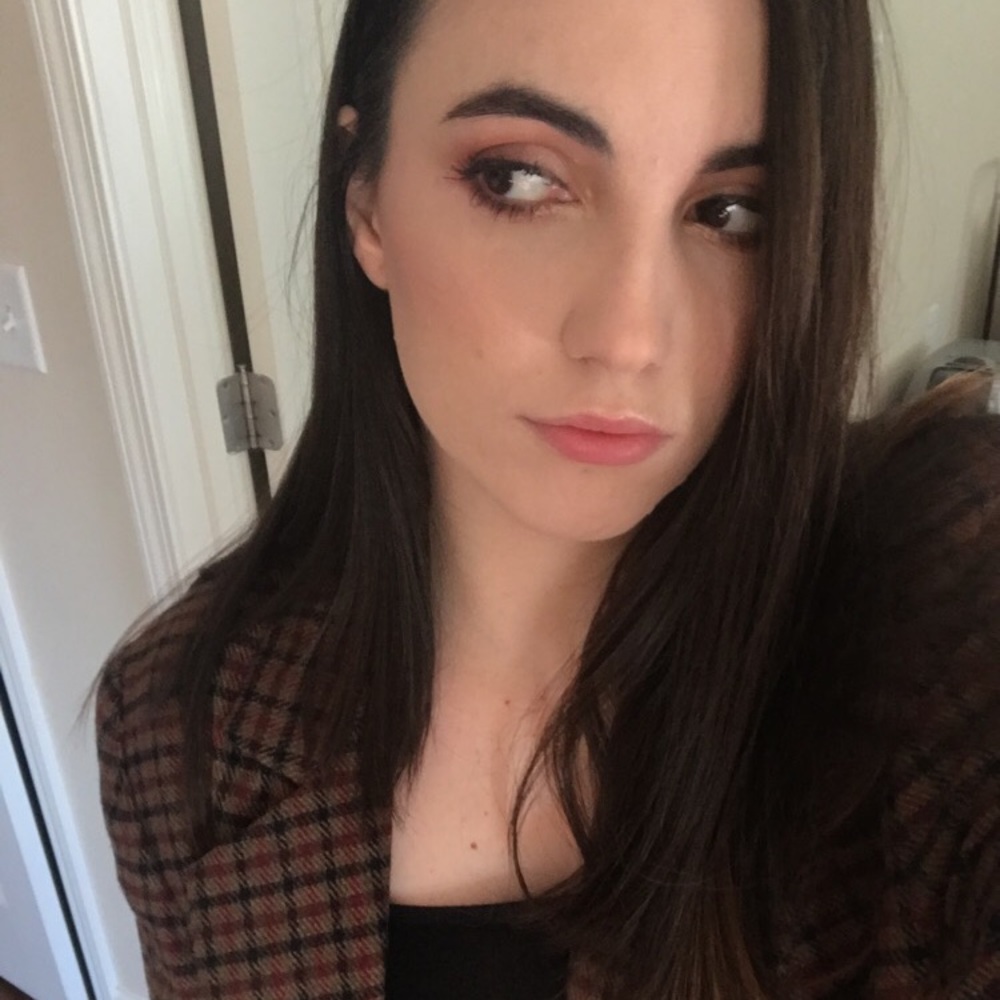 Meet your Posher, Laura